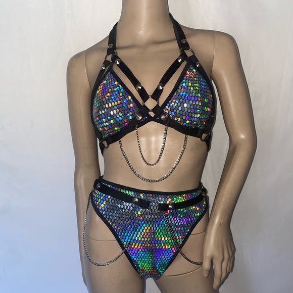 Two piece set - Picture 1 of 7